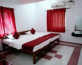 Braganza Guest House - Baga - Habitació