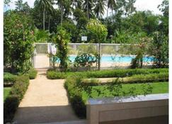 Powers Holiday Vacations/ Bongalow - Dipolog - Pool