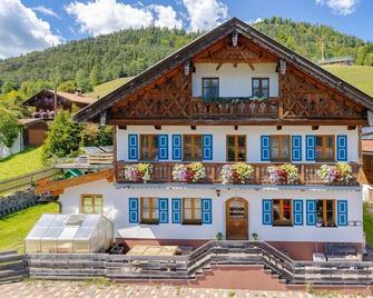 Haus Antonia - Wallgau - Gebäude