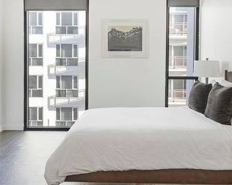 Landing at RendezVous Urban Flats - 2 Bedrooms in South Tucson - Tucson - Bedroom