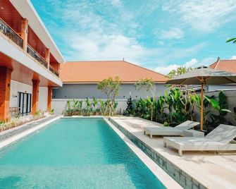 Kubu Dangin Guest House Kerobokan - Sidemen - Pool