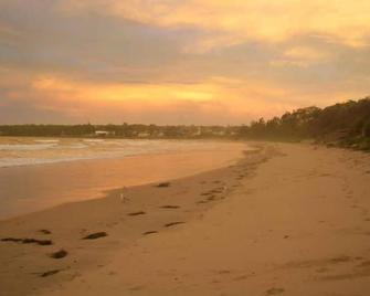 A Short Walk To The Beach - Huskisson - Beach