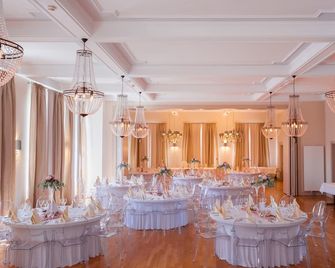 Kloster Bonlanden - Erolzheim - Sala de banquetes