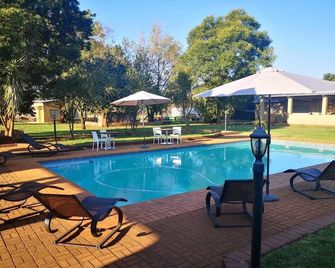 Aloe Tree Guest House - Krugersdorp - Piscina