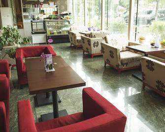 Erdenet Inn - Erdenet - Restaurante