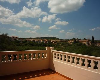 Charming Mallorcan rustic house with spectacular views - Maria de la Salut - Balcony