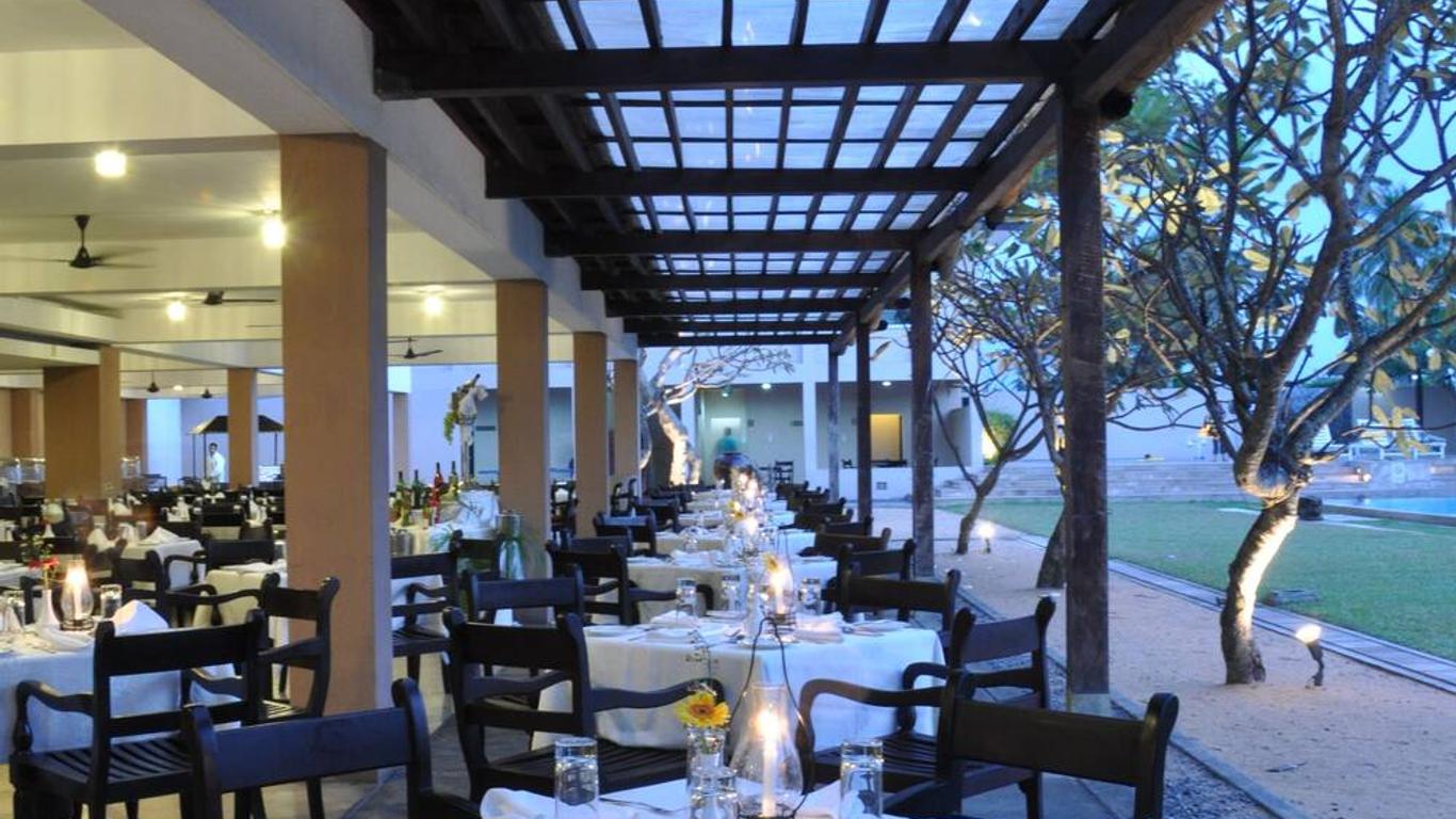 Pegasus Reef - A Beach Resort in Colombo