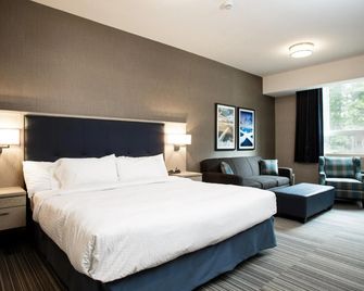 Mountaineer Lodge - Lake Louise