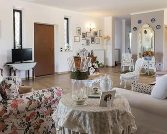 Holiday Home Borgo Sacramento by Interhome - Marta - Sala de estar