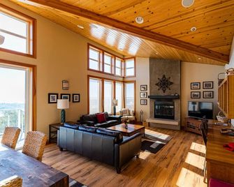 Beautiful Beach Front Home! - Tillamook - Soggiorno