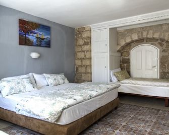 Alexandra House - Nazareth