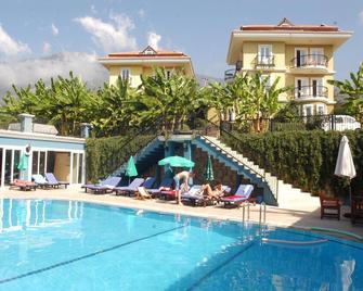 Antas Deluxe Apartments - Fethiye - Piscina