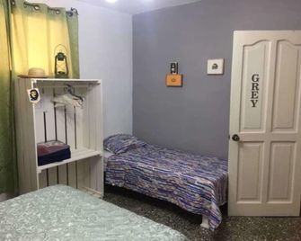 Green Spot Cuba - Havana - Bedroom