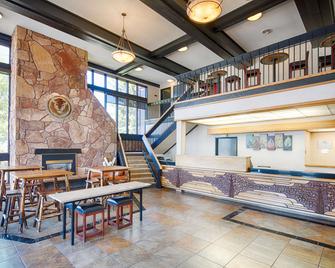 Red Lion Inn & Suites Missoula - מיסולה - לובי