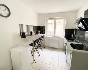 023 Chic & Cosy F1 23m2 Hypercentre Wifi Smart Tv Netflix - Saint-Étienne - Kitchen