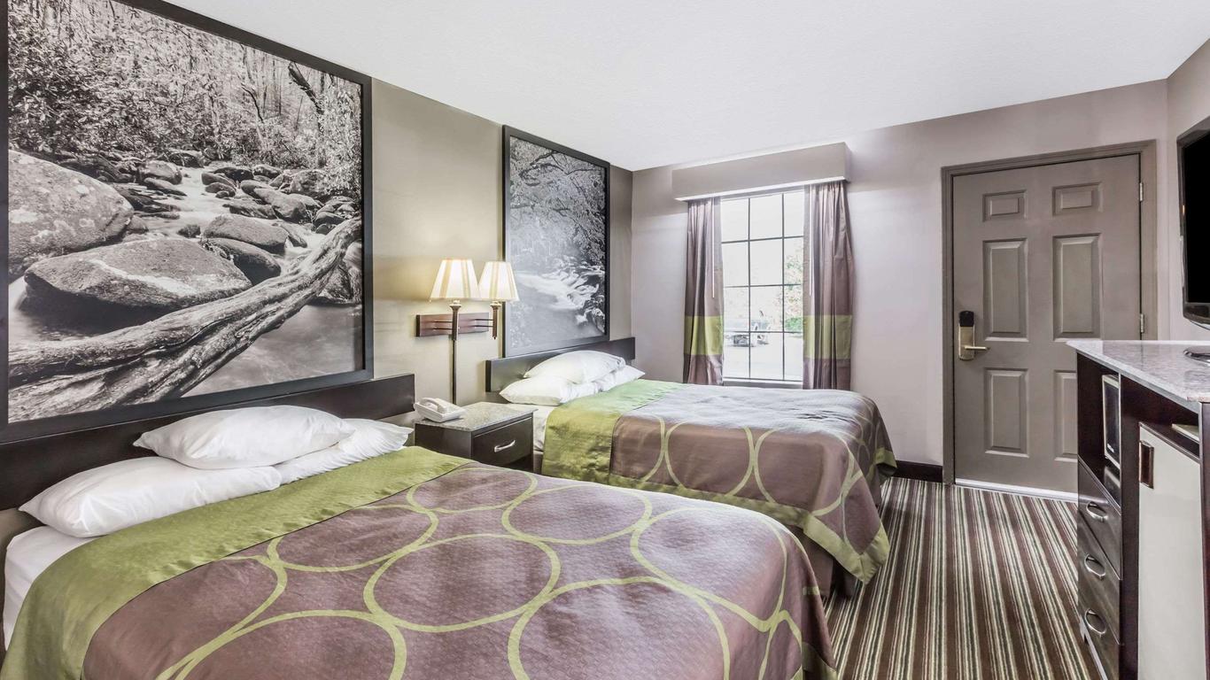 سوبر 8 باي ويندام كلينتون