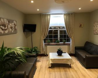 Balkan Lodge Oxford - Oxford - Living room