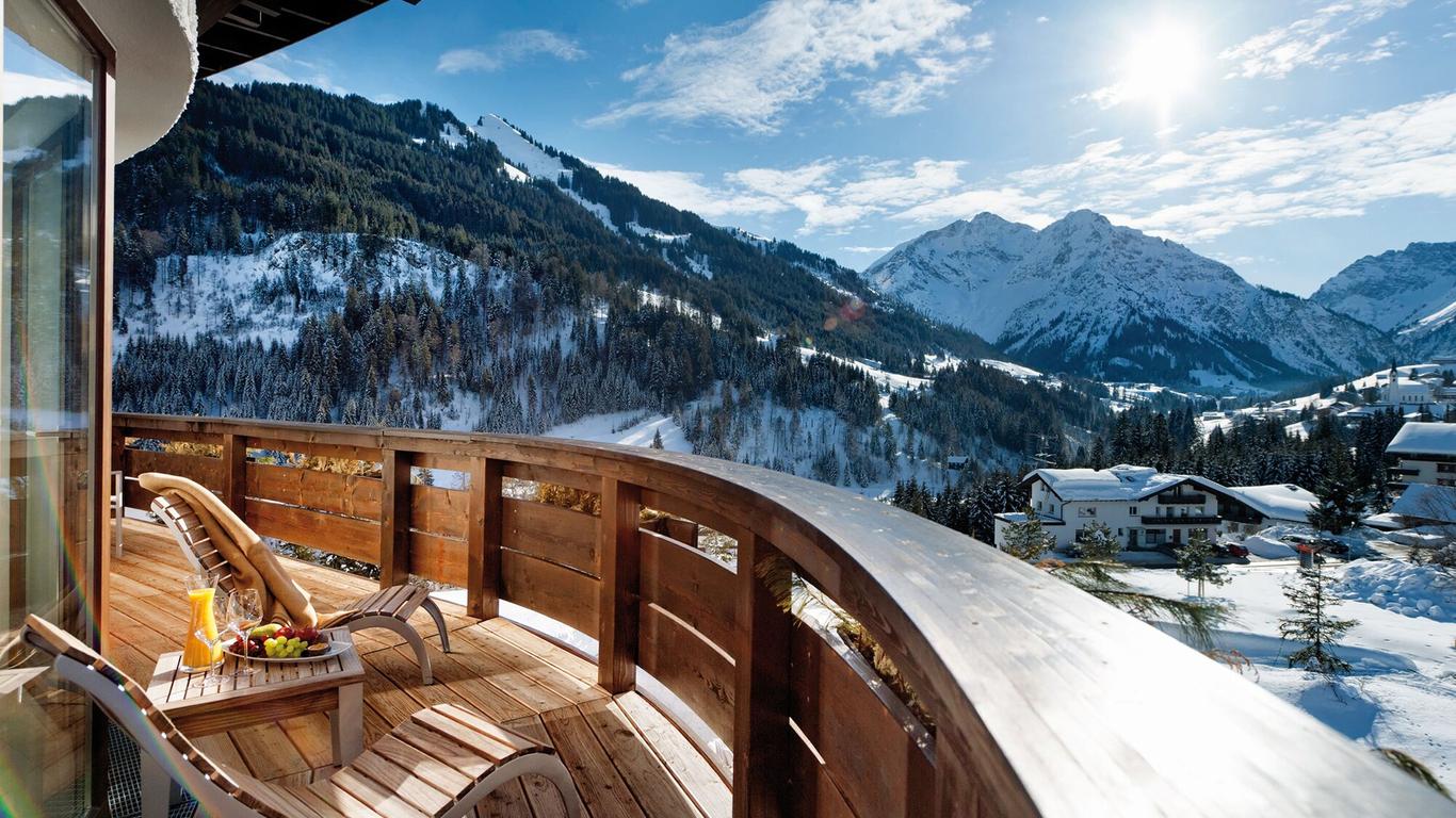 ترافيل تشارمي إيفين هوتل كلاينوالسيرتال