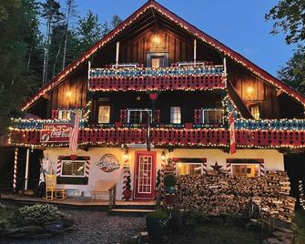 جرونبيرج هاوس إن آند كابينز - واتربوري (فيرمونت) - مبنى