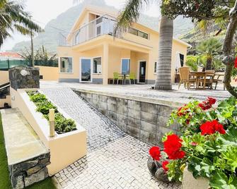 Porto Moniz Villa - Porto Moniz - Patio