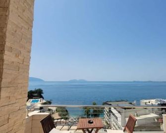 Thea Hotel - Vlora - Balkon