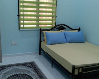 Homestay Adilah D - Machang - Bedroom