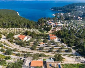 Holiday Home Tania - Vela Luka - Outdoors view