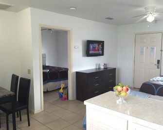 Port Isla Inn - Port Isabel