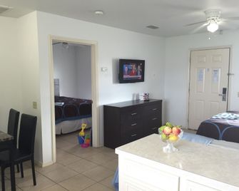 Port Isla Inn - Port Isabel