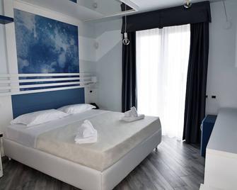 Hotel Calypso - Pontecagnano Faiano - Bedroom