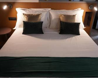 Castel Sant'Angelo Luxury Rooms - Diocletian - Rome - Bedroom
