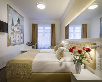 Hotel Taurus - פראג - חדר שינה