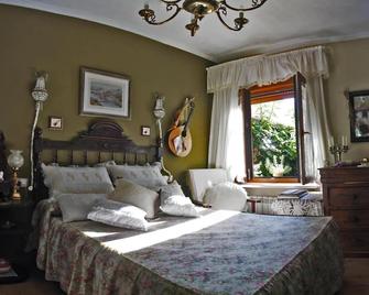 Apartamentos Sabor Rural I - León - Bedroom