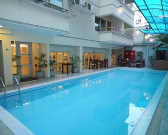 Royal Park Residence Hotel - Dhaka - Pool