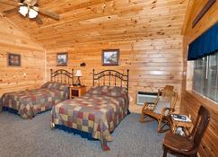 Private cabin with two double beds (sleep 4) - Flintstone - Habitación