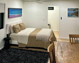 Deluxe Guest Suite with Private Entrance, Near San Diego Beaches, Sleeps 4 - سان دييغو - غرفة نوم
