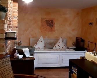 Living in a manor house right on the edge of the forest with wellness areaDog-friendly! - Furth im Wald - Living room