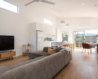 The Snug - Praia Safety - Sala de estar