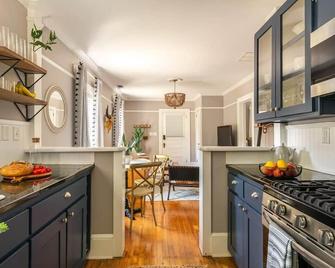 Harvest Moon - Atlanta - Kitchen