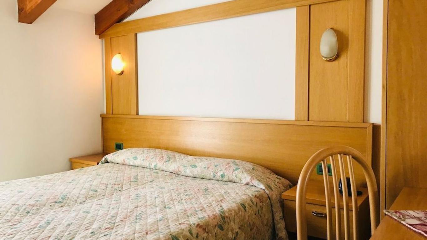 Hotel Santoni