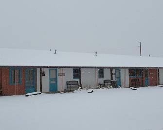 Hikers Cimarron Inn & Rv Park - Cimarron - Building