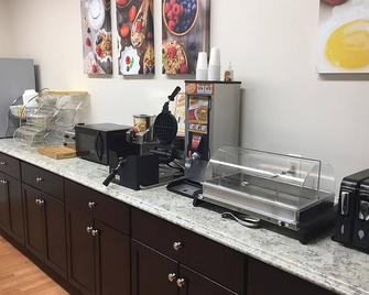 2 Pet-friendly Units Near Navajo Nation Council Chambers! Pool Access & Hot Tub! - Saint Michaels - Buffet