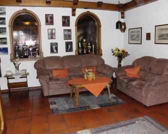 Hotel-Restaurant Zum Schwalbennest - Alsfeld - Huiskamer