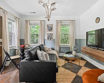 Druid Dreamscape - Atlanta - Living room