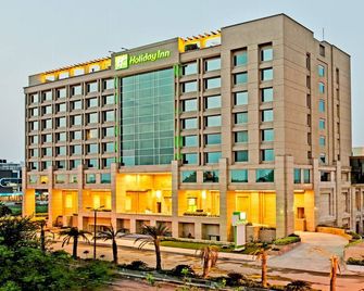 Holiday Inn Amritsar Ranjit Avenue By IHG - Amritsar - Toà nhà