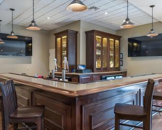 Chateau Saint Denis Hotel, a Trademark Collection by Wyndham - Natchitoches - Бар