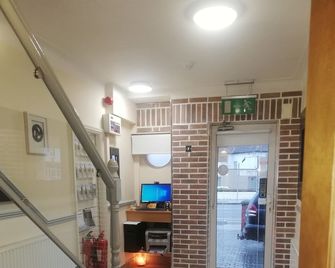 FlyOver Bed and Breakfast - Dublino - Ingresso