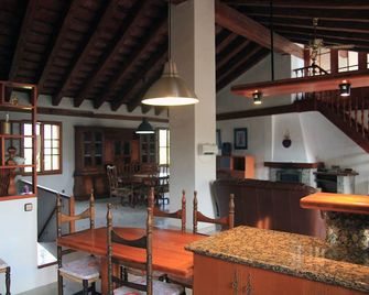 Rustic housing with stunning views to enjoy in family. - Xerta - Comedor