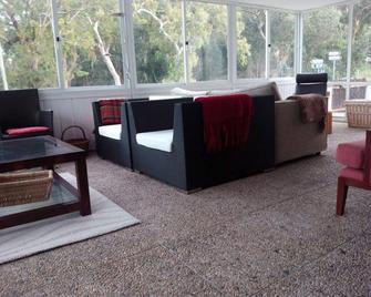 Moby Dick Lodge - Cascais - Living room