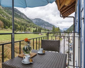 Residence And Spa Vallorcine Mont-Blanc - Vallorcine - Balcón